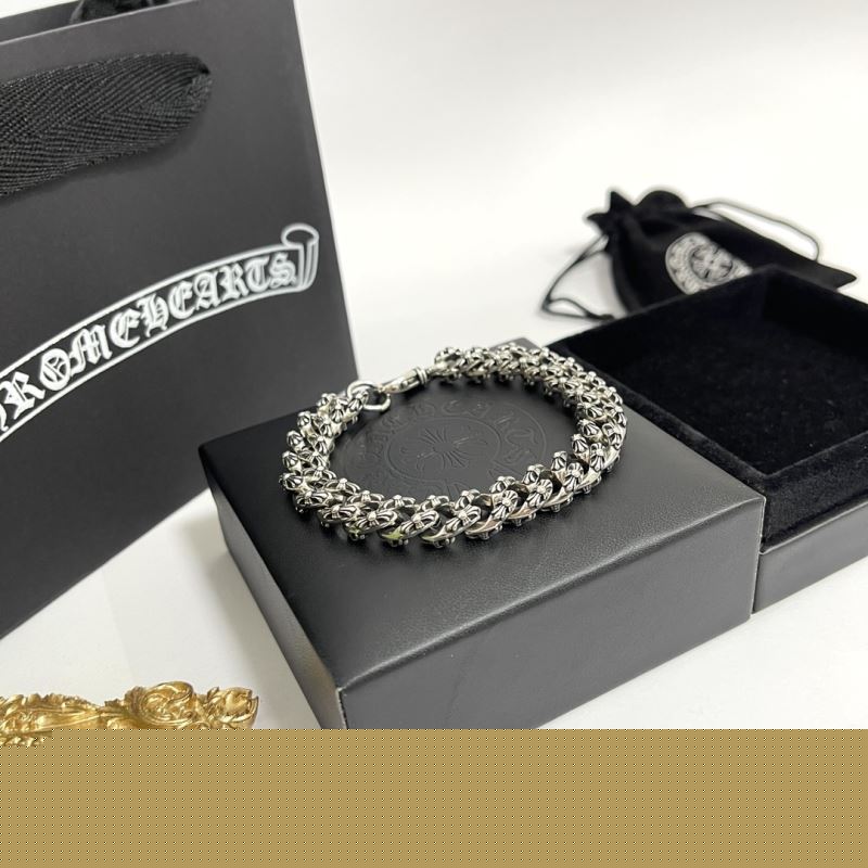 Ch**me He**ts bracelets